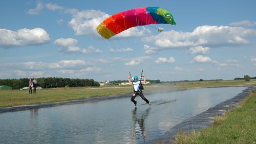 takeoff_fallschirmspringen-canopy-500x281