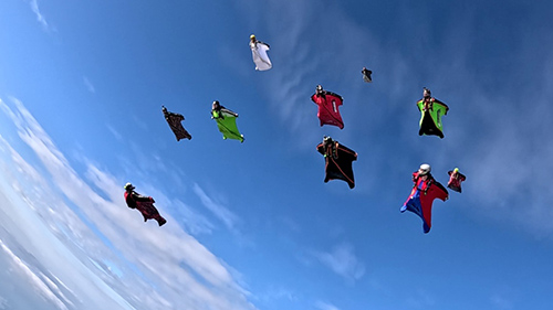 takeoff_fallschirmspringen-wingsuit-3-500x281